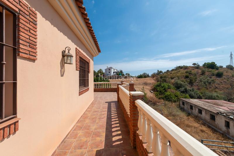 Foto 2a41a9ea-8890-4596-9333-6e1b2314cce5. Xalet amb aparcament a Lo Cea Rincón de la Victoria