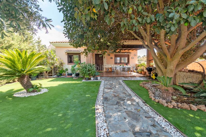 Foto 4c657404-90db-41d5-935f-c9cfcbc8f4cd. Xalet amb aparcament a Lo Cea Rincón de la Victoria