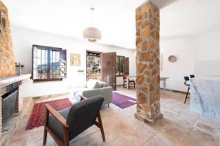 Mas  N/a. Casa con terreno en los montes de málaga