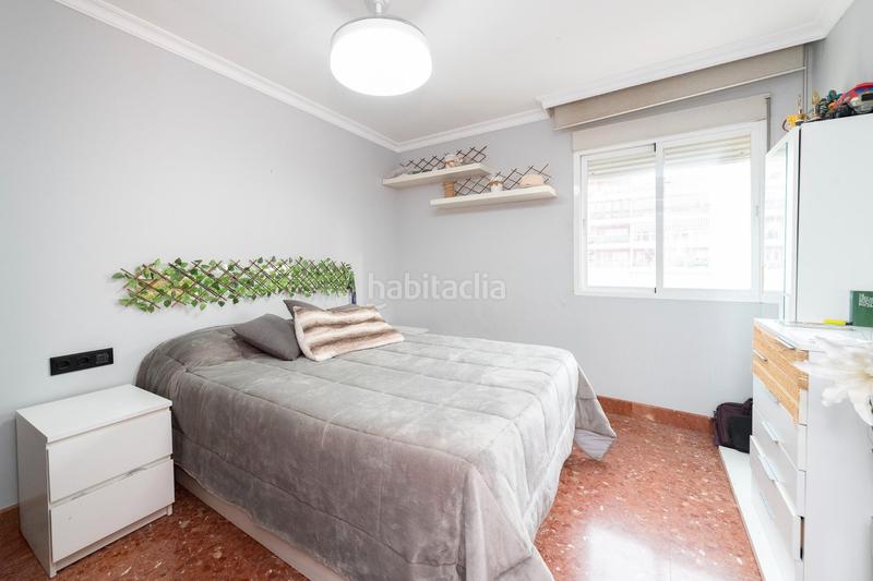 Foto 2f29ec3e-35d6-4554-beb3-a2ea334a3d27. Piso en calle arenisca 25 piso en zona santa cristina en Málaga