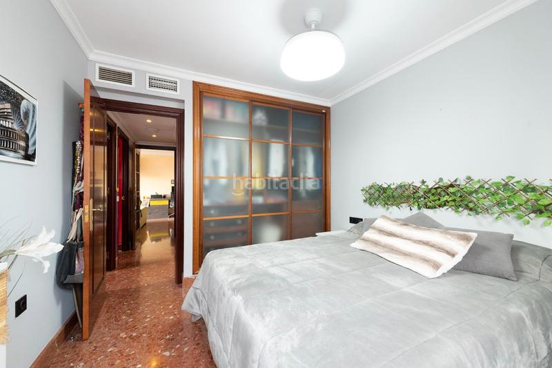 Foto 6a9f20ff-de13-4a2d-a87d-ec86384d5024. Piso en calle arenisca 25 piso en zona santa cristina en Málaga