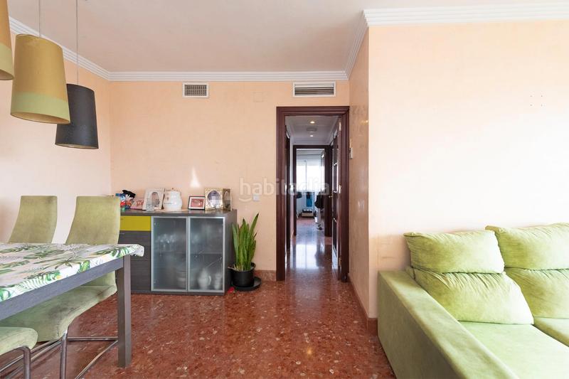 Foto dff2de1c-0652-4247-b142-164a4d013396. Piso en calle arenisca 25 piso en zona santa cristina en Málaga