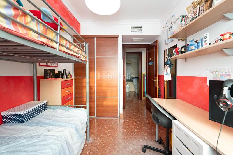 Foto fb43e588-beae-40f9-90db-2bcd45231815. Piso en calle arenisca 25 piso en zona santa cristina en Málaga