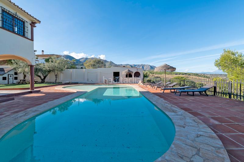 Foto 0bb291e5-abed-483c-95d7-175fab11804a. Xalet amb xemeneia piscina a Pinos de Alhaurín Alhaurín de la Torre