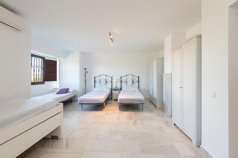 Foto 24c4e99a-ca37-4281-af31-c81fb318b22e. Xalet amb xemeneia piscina a Pinos de Alhaurín Alhaurín de la Torre