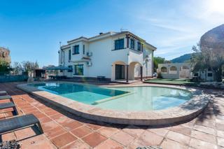 Chalet in Calle Manuel Aleixandre