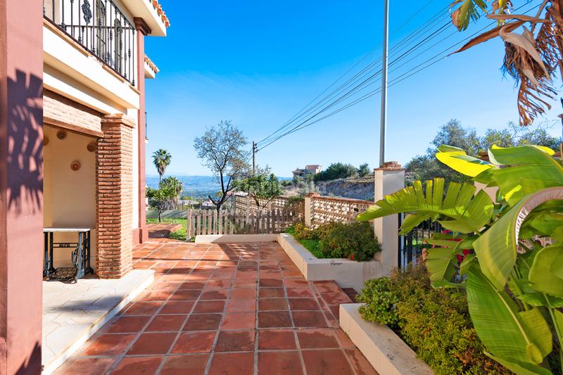 Foto cc638fbe-2dff-4ebe-a2b5-69302045ab87. Xalet amb xemeneia piscina a Pinos de Alhaurín Alhaurín de la Torre