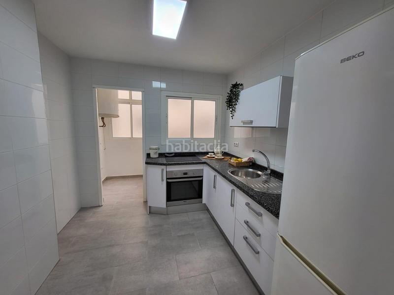 Foto e89f682b-ecc0-460d-8f50-21e8ca8963d3. Flat in El Palo Málaga