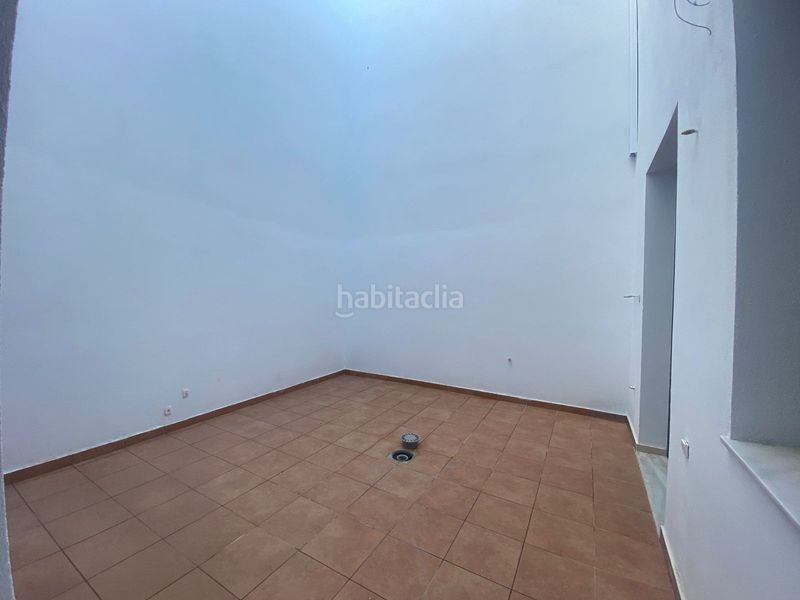 Foto b8f8e427-928a-42c4-afae-ccc0f359501e. Edifici a calle cristina 15 a La Trinidad Málaga