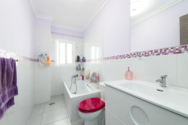 Foto e973730f-36b8-48f5-8836-93803456be4e. Pis amb aparcament a Barrio de Ciudad Jardín Málaga