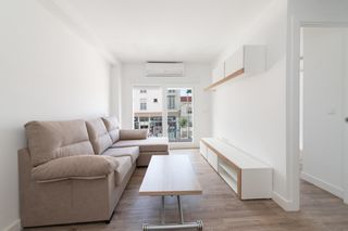 Etagenwohnung  Calle martínez de la rosa. Piso con posibilidad de alquiler con opcion a compra en el centr