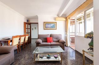 Flat in Calle blas de lezo 18. Piso muy amplio en c/blas de lezo