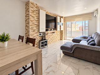 Appartamento  Calle genoveses 5. Piso con terraza en el pavero, málaga