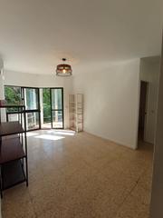 Location Appartement à Grupo las naciones 40. Vacio, cocina amueblada  nueva, mas inf. whatssap 676657258