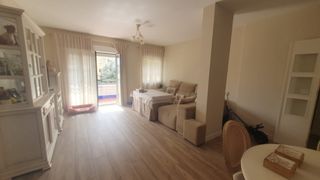 Piso en Avenida las asociaciones de vecinos 1. Excelente vivienda, + inf. tambien whatssap 