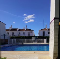 Reihenhaus en Calle sarga 14. Estupenda casa mas info whatssap 