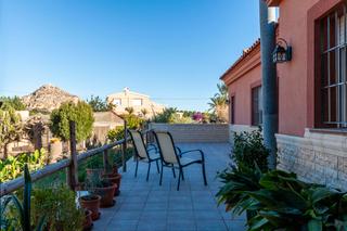Xalet a N/a. Espectacular chalet independiente con parcela de 10.000m2