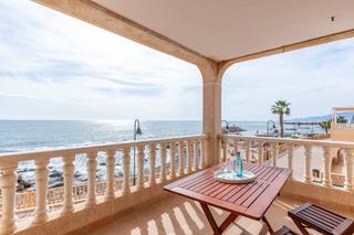 Pis a Calle las torvas 14. Apartamento en primera linea de playa con increibles vistas