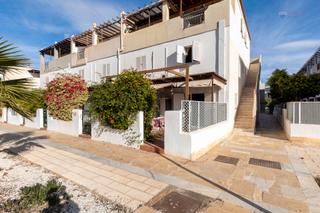 Duplex à Calle islas canarias 38. ¡descubre tu nuevo hogar en la exclusiva urbanización natura wor