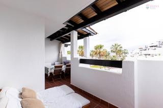 Apartament a Avenida alcazaba 115