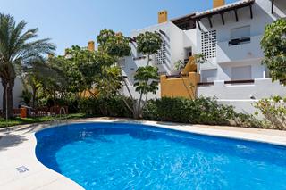Planta baixa a Calle las pitas 1. ¡descubre tu nuevo hogar en lomas del mar v!