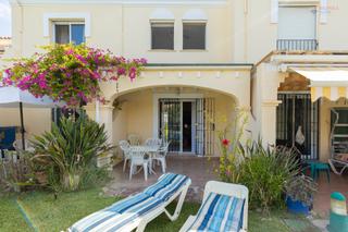 Casa adossada  Calle lerida. **chalet adosado en venta en zona naturista**