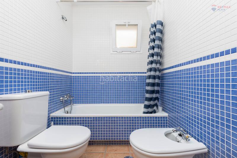 Foto ce5e9d5e-8a61-4b89-9ef1-34dd0df3675d. Dúplex amb aparcament piscina a Las Salinas Vera
