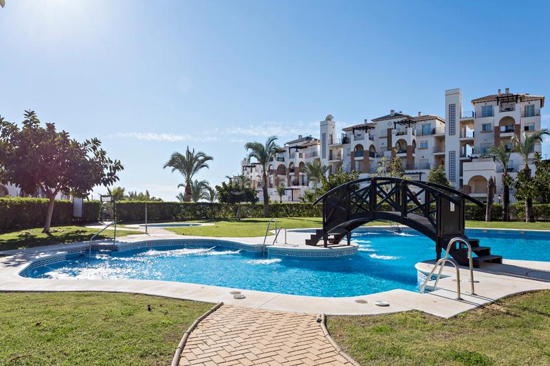 Foto b551f77e-937b-4053-8c1e-ecdc27f6f986. Apartament amb aparcament piscina a Las Salinas Vera