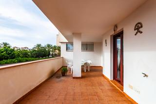 Appartement à Avenida ciudad de alicante 1. ¡espléndido apartamento en altos de nuevo vera!