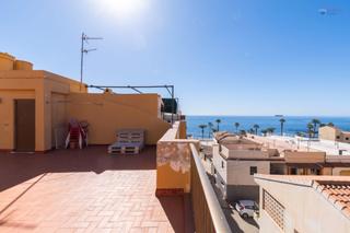 Àtic a Calle las palmeras 12. ¡descubre tu nuevo hogar en el encantador pueblo pesquero de vil