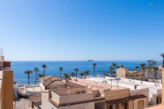 Penthouse  Calle las palmeras 12. ¡descubre tu nuevo hogar en el encantador pueblo pesquero de vil