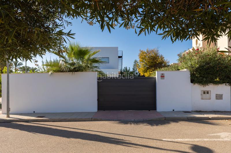 Foto 47b52085-28e0-4832-860c-d5d7eff35f09. Chalet mit parking pool in puerto Vera Vera