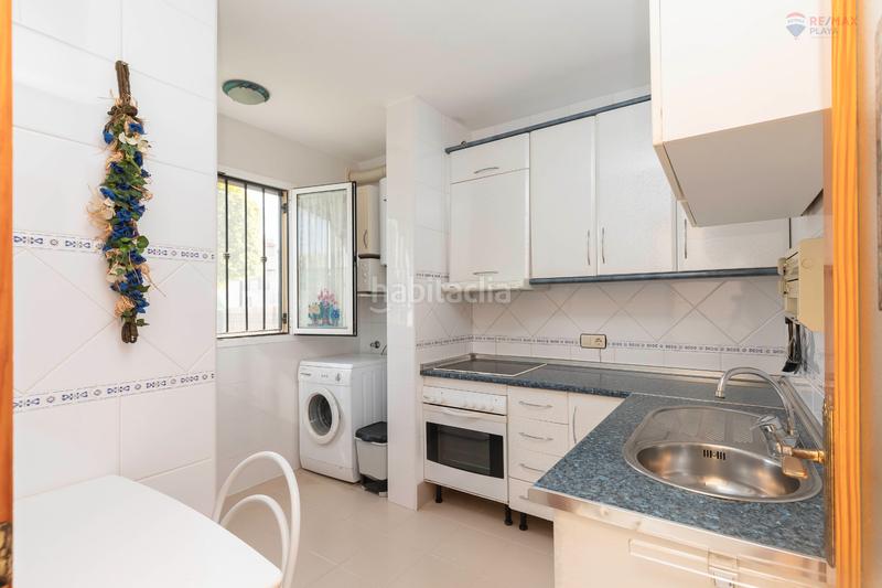 Foto 2d69f71f-63e4-41e8-8fe3-bd12c0bc03eb. Casa adossada amb aparcament piscina a Vera playa naturista Vera