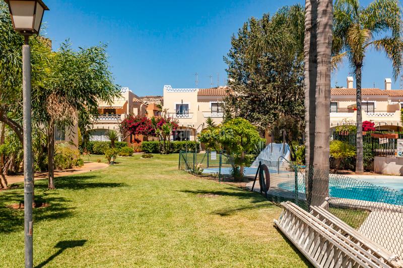 Foto 6a85bb47-7f12-4d8c-9920-9e09a0e4f552. Casa adossada amb aparcament piscina a Vera playa naturista Vera