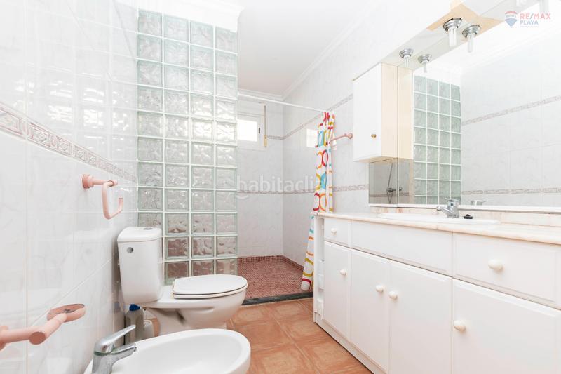 Foto bbfcf6bc-e205-42f4-bd3c-2bf18a9de747. Xalet amb aparcament a Vera playa naturista Vera