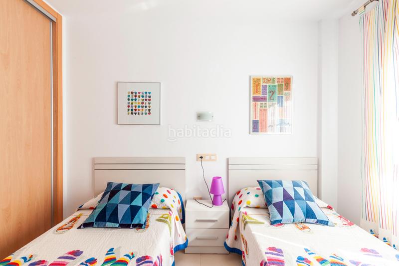 Foto 43634203-a83e-4d3d-9ca0-ca50fa397ee0. Àtic amb aparcament piscina a Las Marinas - Pueblo Laguna Vera