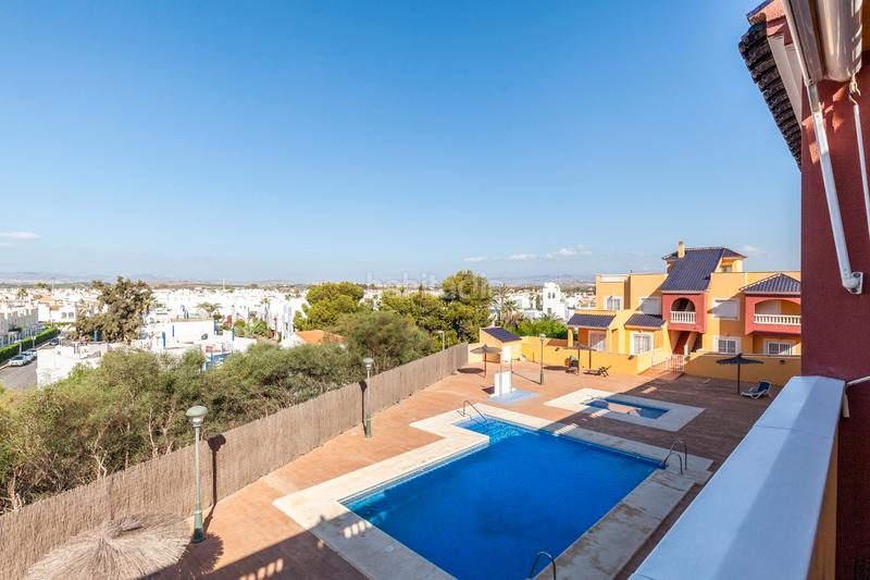 Foto 4c1d34e3-256e-4505-a8fe-10d28be8d7cf. Penthouse with parking pool in Las Marinas - Pueblo Laguna Vera