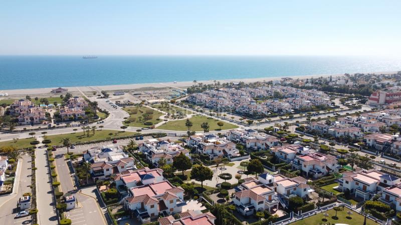 Foto d5fbe323-e9cf-4b83-af48-75288e875b0d. Ground floor with parking pool in El Playazo Vera