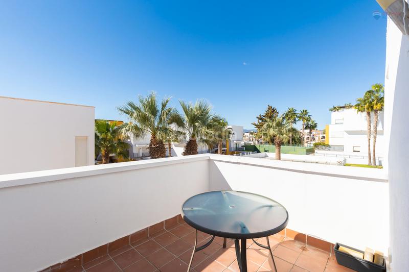 Foto e22209ef-7cb4-4f2d-a36f-9feca501d200. Àtic amb aparcament piscina a Las Salinas Vera