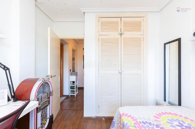 Foto 0577ebee-b0f4-4f7c-8e8c-8ac138fb29ed. Casa aparellada amb aparcament piscina a El Playazo Vera