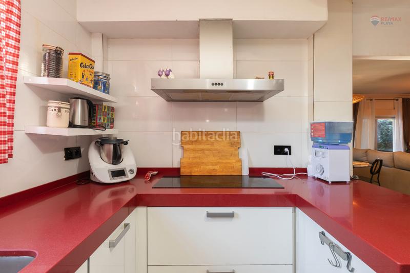 Foto 7fbfb2a1-4867-4b34-90e7-bd004138d05b. Casa aparellada amb aparcament piscina a El Playazo Vera