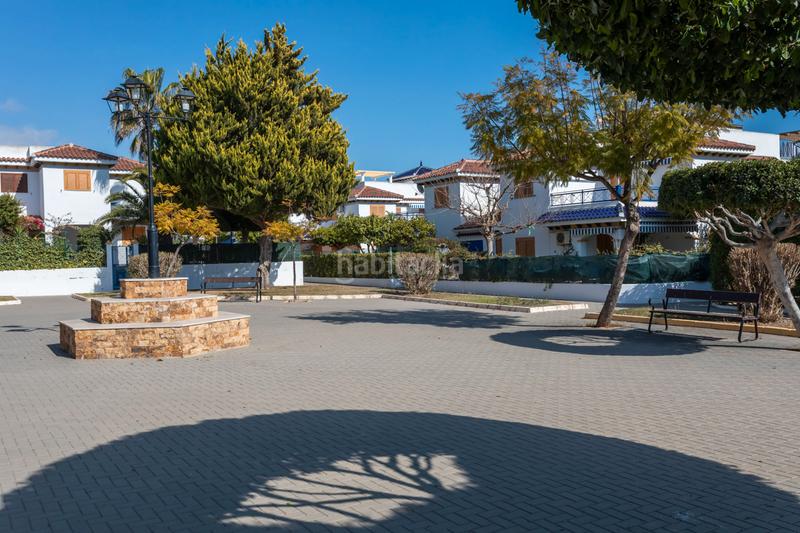 Foto c09016f3-8cca-4f94-be81-b8629a9921d4. Casa aparellada amb aparcament piscina a El Playazo Vera