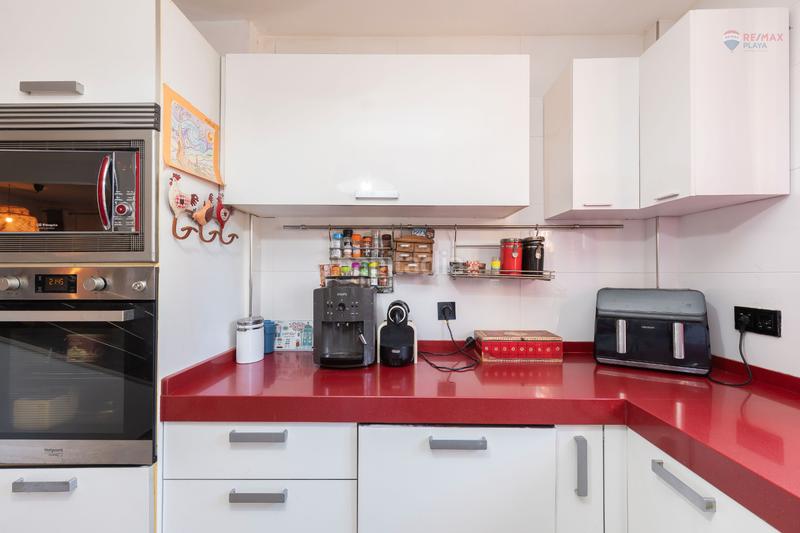 Foto d7810f44-d541-4b0d-95dc-912393f7fd30. Casa aparellada amb aparcament piscina a El Playazo Vera