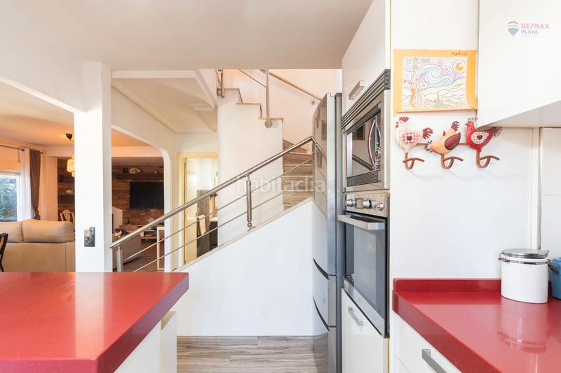 Foto fe3c11eb-8b54-41e8-832b-fb8383836180. Casa aparellada amb aparcament piscina a El Playazo Vera