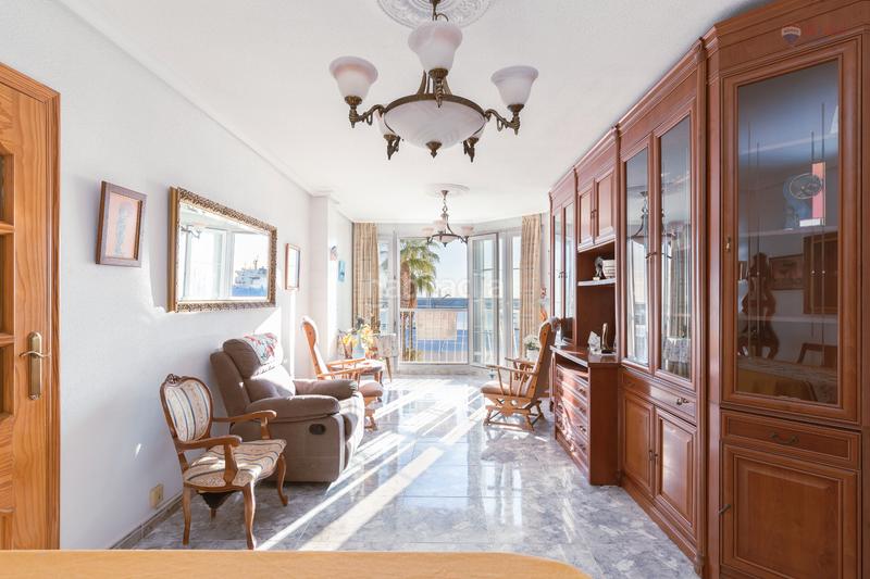 Foto aba9cfcc-7232-44eb-862c-f66a42eda298. Pis a puerto de Garrucha Garrucha