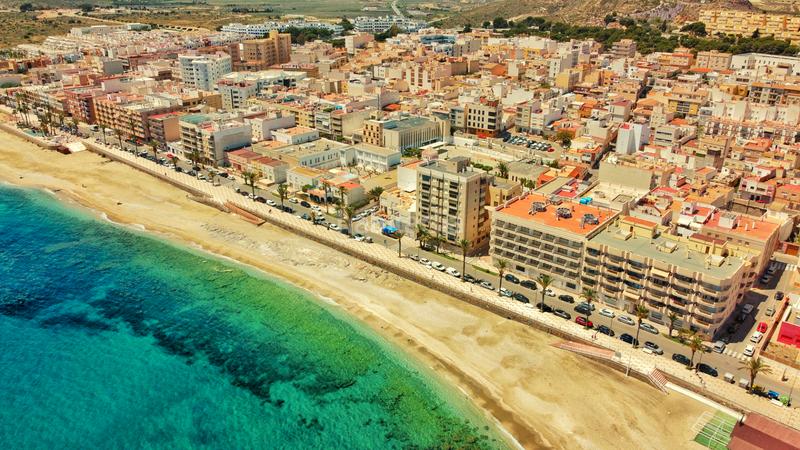 Foto c0b876c8-aff8-4c8b-bcb1-7915174655f9. Duplex avec parking piscine dans puerto de Garrucha Garrucha