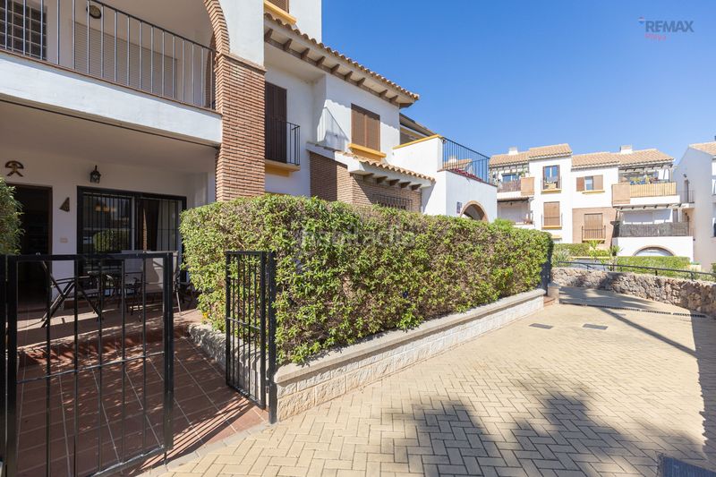 Foto d9ae7d61-4b4d-4a5b-be86-e9bf18c591d2. Planta baixa amb aparcament piscina a Lomas del Mar Vera