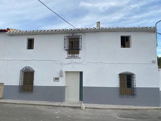 Mas  Calle poniente 7. ¡descubre la auténtica esencia de la vida rural en esta encantad