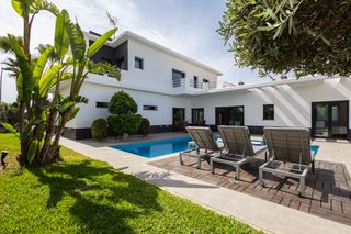Xalet  Calle jacaranda. Exclusivo chalet de dise�o con piscina climatizada en vera playa