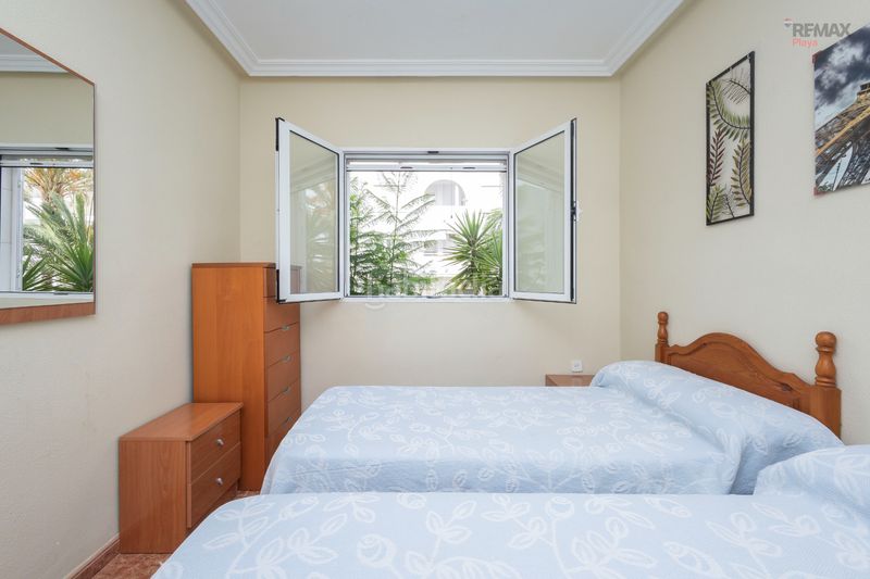 Foto a4b6687f-82da-4ecd-8582-fc1e2474071a. Apartament amb piscina a Puerto Rey Vera